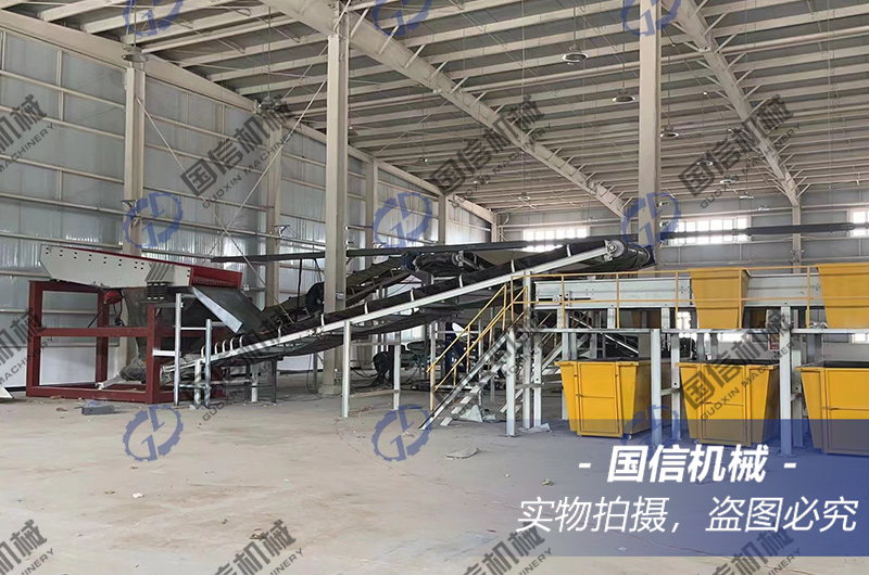 新疆阿克蘇建築裝修垃圾篩分(fēn)現(xiàn)場(chǎng)